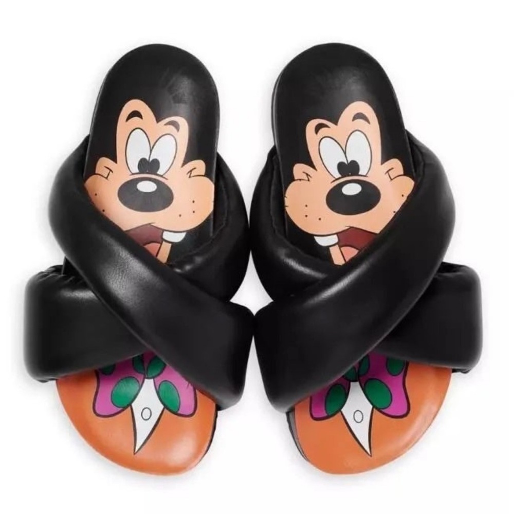 Disney Parks Goofy Slides for Adults NEW WITH TAG (SIZE M5/W7)